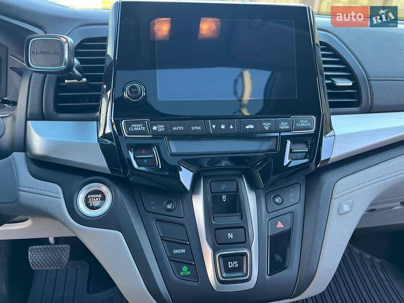 Минивэн Honda Odyssey 2017 в Киеве фото 6 Минивэн Honda Odyssey 2017 в Киеве