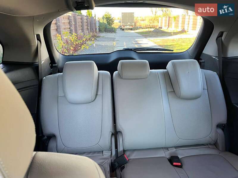 Минивэн Honda Odyssey 2017 в Киеве фото 16 Минивэн Honda Odyssey 2017 в Киеве