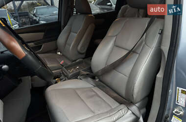Минивэн Honda Odyssey 2013 в 