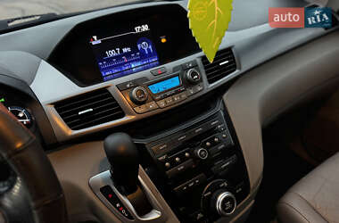Минивэн Honda Odyssey 2013 в 
