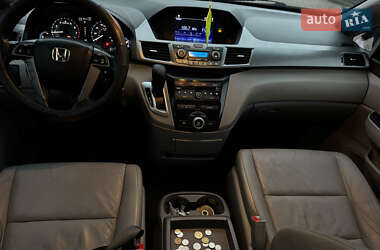 Минивэн Honda Odyssey 2013 в 