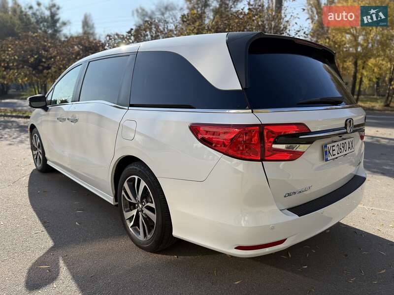 Минивэн Honda Odyssey 2022 в Днепре фото 17 Минивэн Honda Odyssey 2022 в Днепре