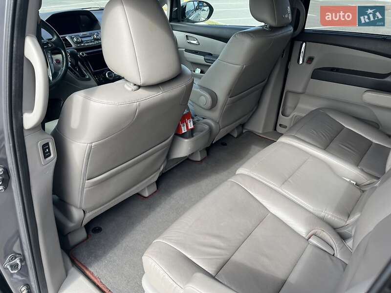 Минивэн Honda Odyssey 2013 в Киеве фото 12 Минивэн Honda Odyssey 2013 в Киеве