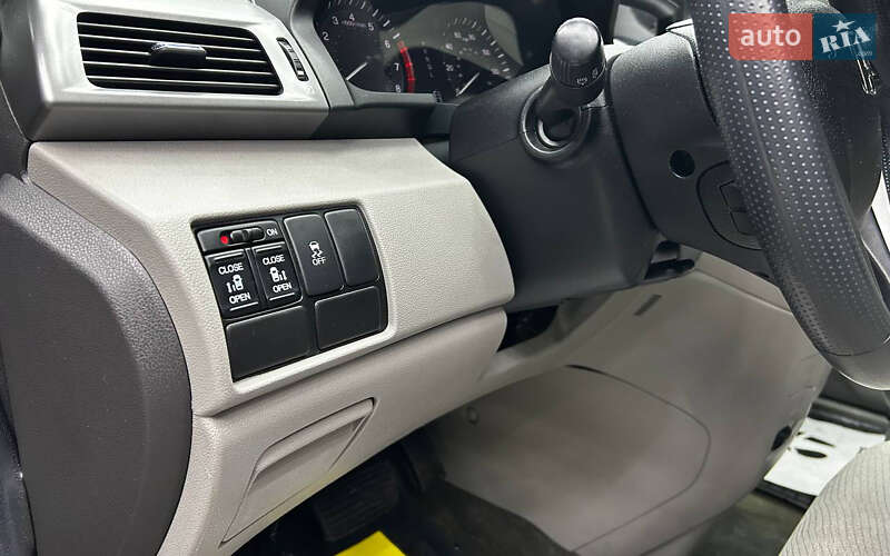 Минивэн Honda Odyssey 2012 в Черновцах