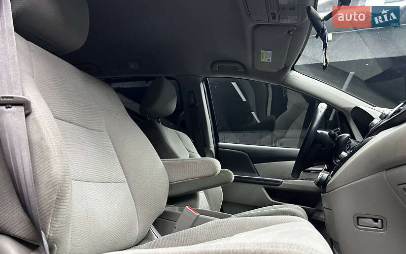 Минивэн Honda Odyssey 2012 в Черновцах