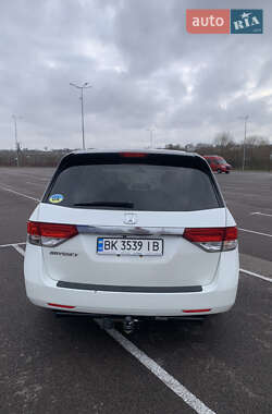 Минивэн Honda Odyssey 2016 в Ровно