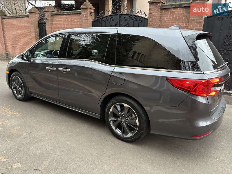 Мінівен Honda Odyssey 2024 в Києві