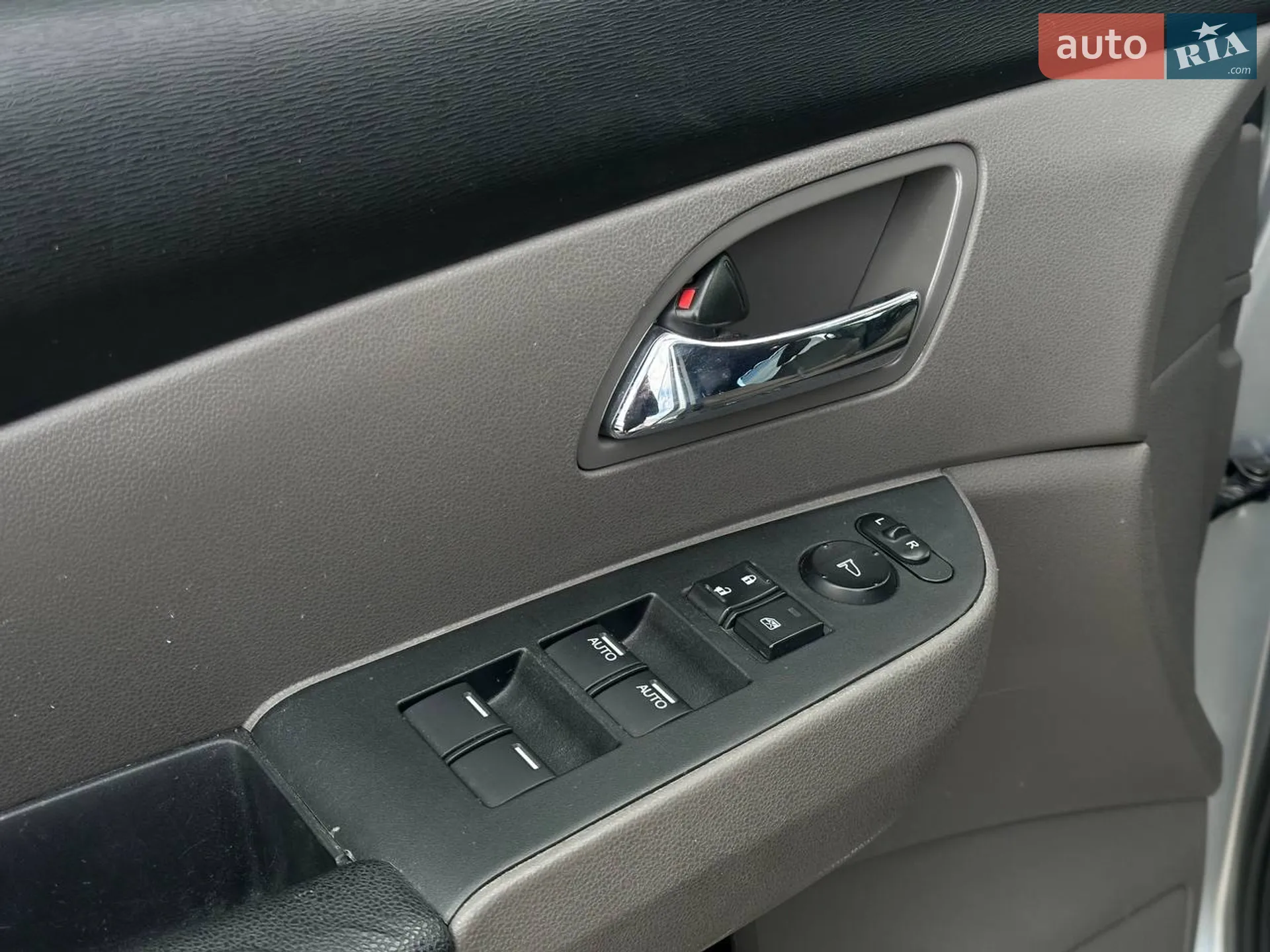2015 Honda Odyssey - мініатюра 17