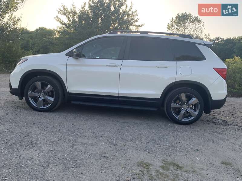 Внедорожник / Кроссовер Honda Passport 2019 в Новомосковске