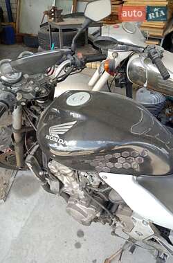 Мотоцикл Без обтекателей (Naked bike) Honda PC 38A 2006 в 