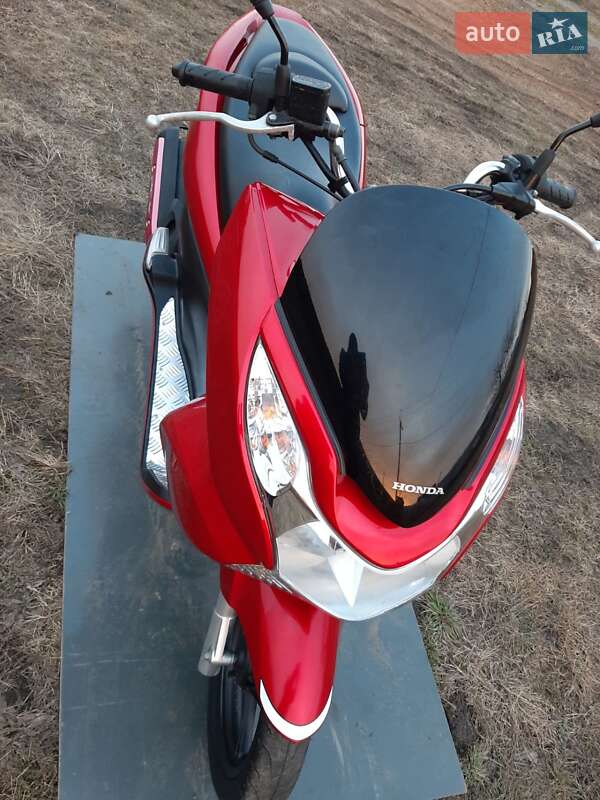 Макси-скутер Honda PCX 125 2012 в Николаеве