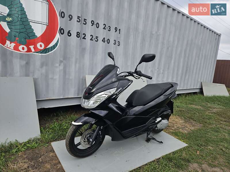 Макси-скутер Honda PCX 125 2017 в Кривом Озере