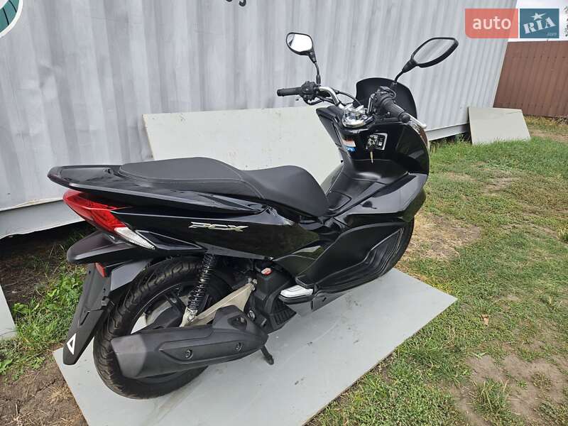 Макси-скутер Honda PCX 125 2017 в Кривом Озере