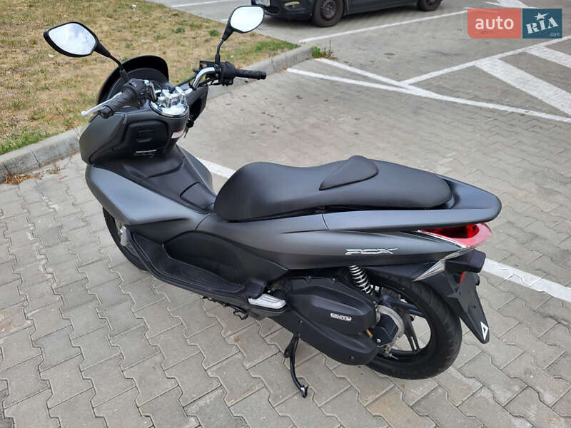 Максі-скутер Honda PCX 125 2014 в Козелеці фото 6 Максі-скутер Honda PCX 125 2014 в Козелеці