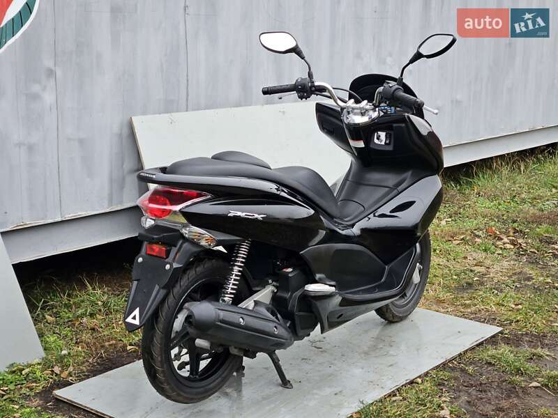 Макси-скутер Honda PCX 125 2014 в Первомайске
