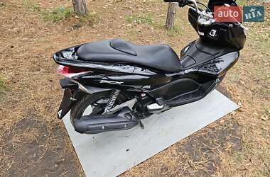 Макси-скутер Honda PCX 125 2014 в 