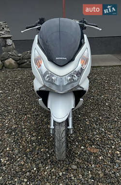 Максі-скутер Honda PCX 125 2015 в Хусті