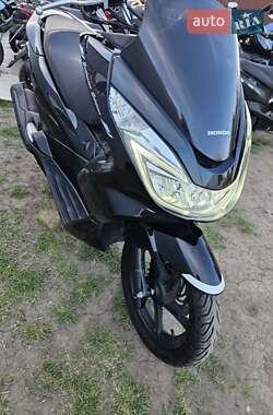 Максі-скутер Honda PCX 125 2017 в 