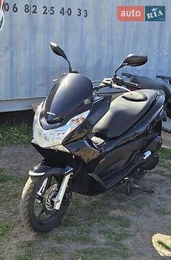 Макси-скутер Honda PCX 125 2014 в 