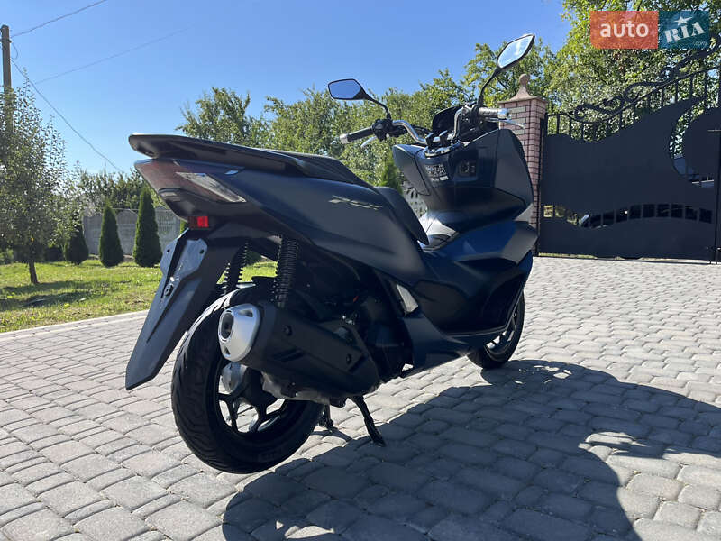 Макси-скутер Honda PCX 125 2024 в Черновцах фото 5 Макси-скутер Honda PCX 125 2024 в Черновцах