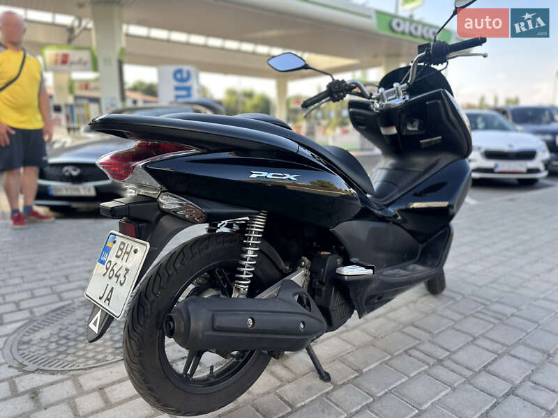 Макси-скутер Honda PCX 125 2010 в Одессе