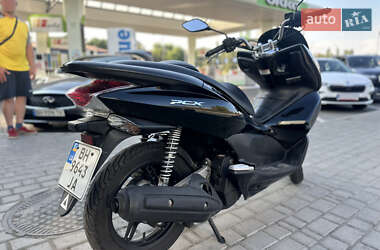 Макси-скутер Honda PCX 125 2010 в 
