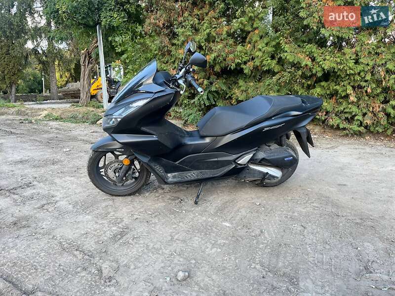 Грузовые мотороллеры, мотоциклы, скутеры, мопеды Honda PCX 125 2023 в Львове