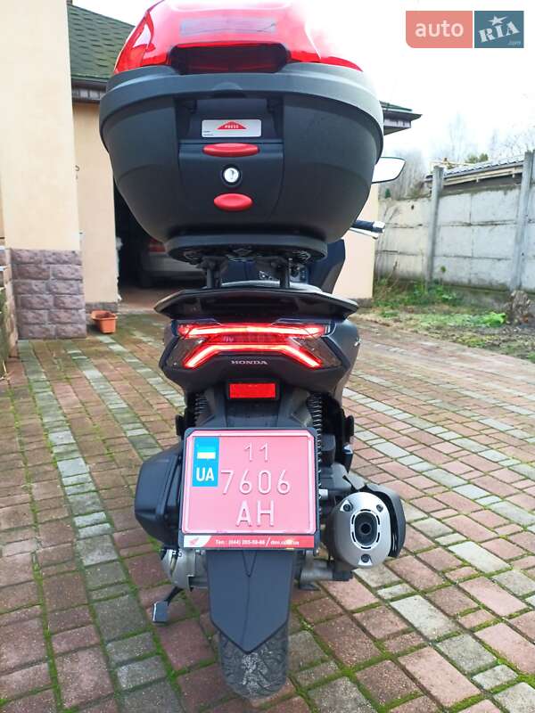 Макси-скутер Honda PCX 125 2024 в Киеве