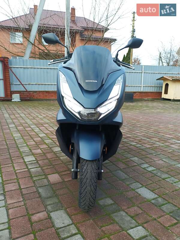 Макси-скутер Honda PCX 125 2024 в Киеве