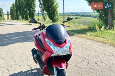Макси-скутер Honda PCX 125 2010 в Кропивницком