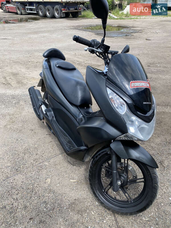 Скутер Honda PCX 150 2015 в Харькове фото Скутер Honda PCX 150 2015 в Харькове
