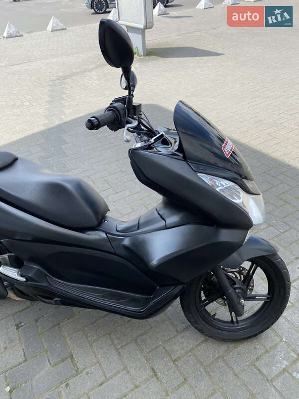 Скутер Honda PCX 150 2015 в Харькове фото 10 Скутер Honda PCX 150 2015 в Харькове