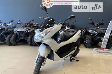 Максі-скутер Honda PCX 150 2014 в Сумах