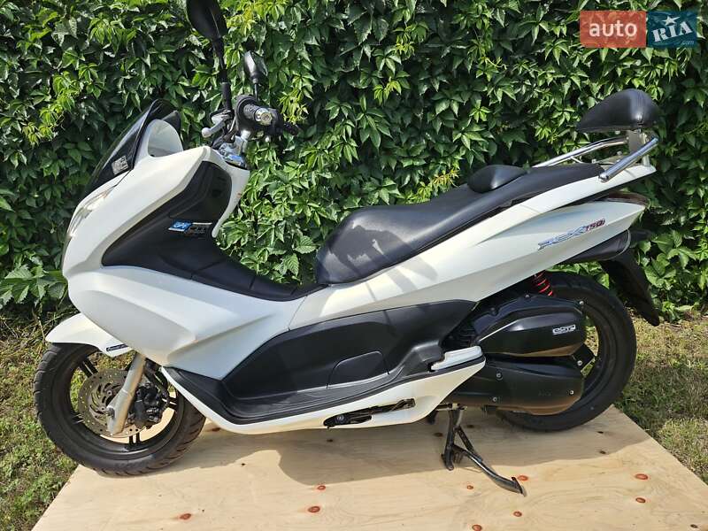 Макси-скутер Honda PCX 150 2014 в Южноукраинске