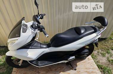 Макси-скутер Honda PCX 150 2014 в Первомайске