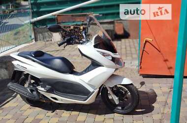 Вантажні моторолери, мотоцикли, скутери, мопеди Honda PCX 150 2014 в Хмельницькому