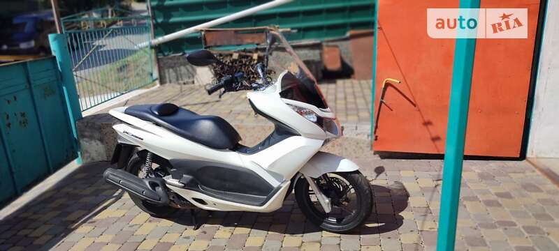 Вантажні моторолери, мотоцикли, скутери, мопеди Honda PCX 150 2014 в Хмельницькому