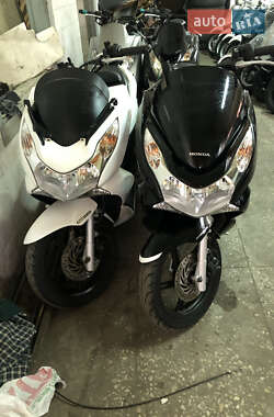 Макси-скутер Honda PCX 150 2017 в 