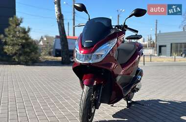 Макси-скутер Honda PCX 150 2016 в Кременчуге