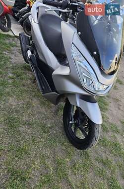 Максі-скутер Honda PCX 150 2014 в 