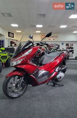 Макси-скутер Honda PCX 150 2019 в 