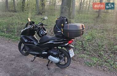 Скутер Honda PCX 150 2015 в 