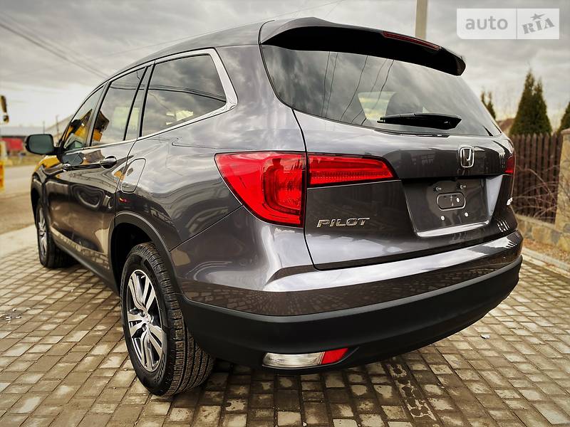Позашляховик / Кросовер Honda Pilot 2016 в Чернівцях