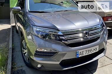 Внедорожник / Кроссовер Honda Pilot 2016 в Кривом Роге