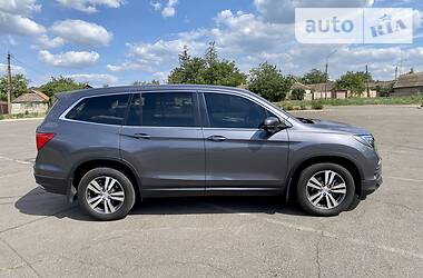 Позашляховик / Кросовер Honda Pilot 2016 в 