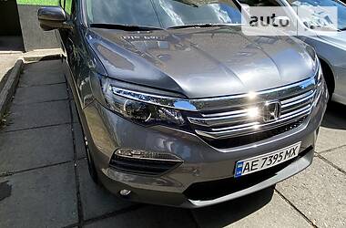 Позашляховик / Кросовер Honda Pilot 2016 в 