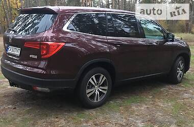 Позашляховик / Кросовер Honda Pilot 2017 в Черкасах