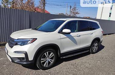 Позашляховик / Кросовер Honda Pilot 2016 в Києві