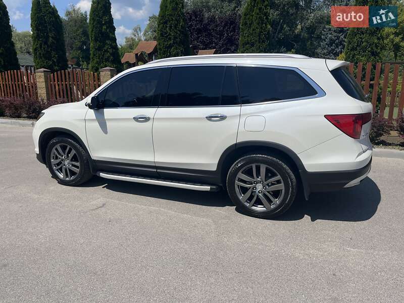 Позашляховик / Кросовер Honda Pilot 2017 в Дніпрі фото 16 Позашляховик / Кросовер Honda Pilot 2017 в Дніпрі