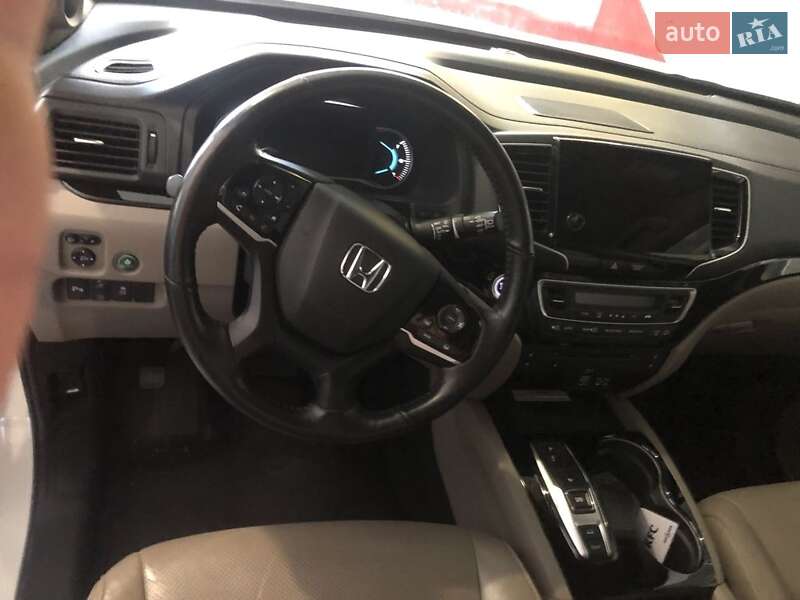 Внедорожник / Кроссовер Honda Pilot 2018 в Киеве